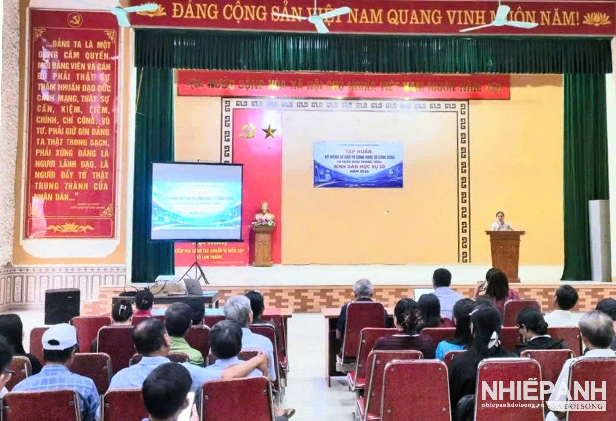 W_3.ubnd-xa-lam-thanh-khai-giang-lop-binh-dan-hoc-vu-so-lan-thu-3..jpg