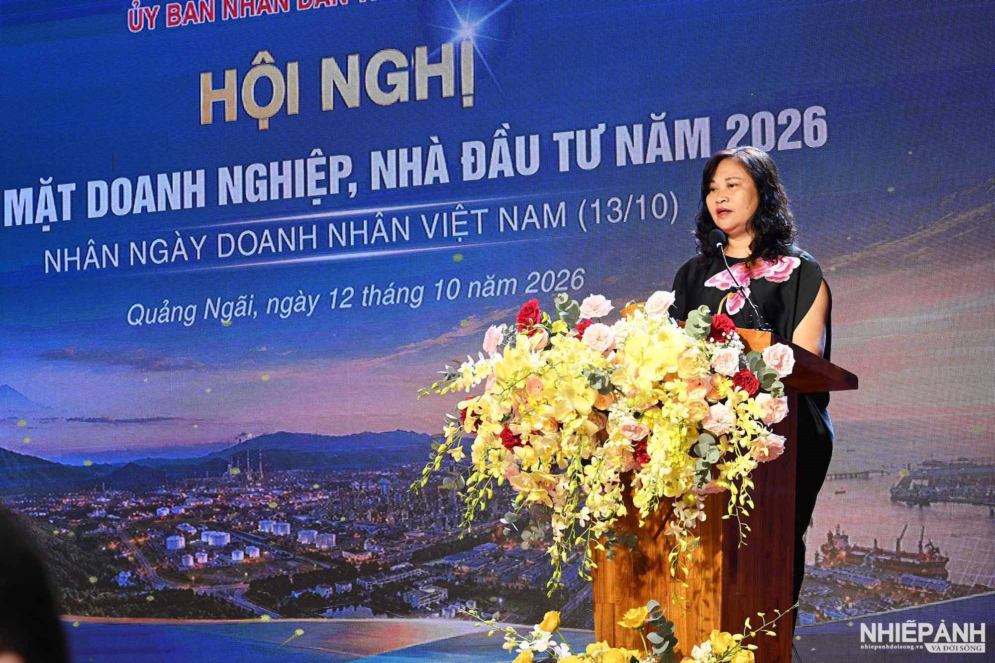 W_16a.-dsc_1336.-dai-dien-doanh-nghiep-o-kkt-dung-quat-va-cac-kcn-tinh-phat-bieu.jpg