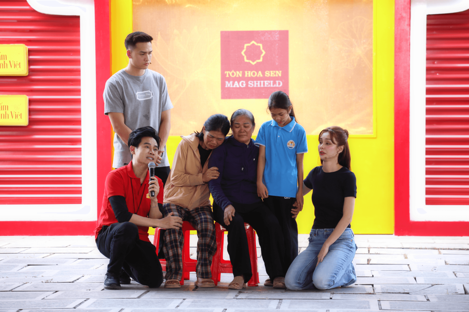 mai-am-gia-dinh-viet-2-.png