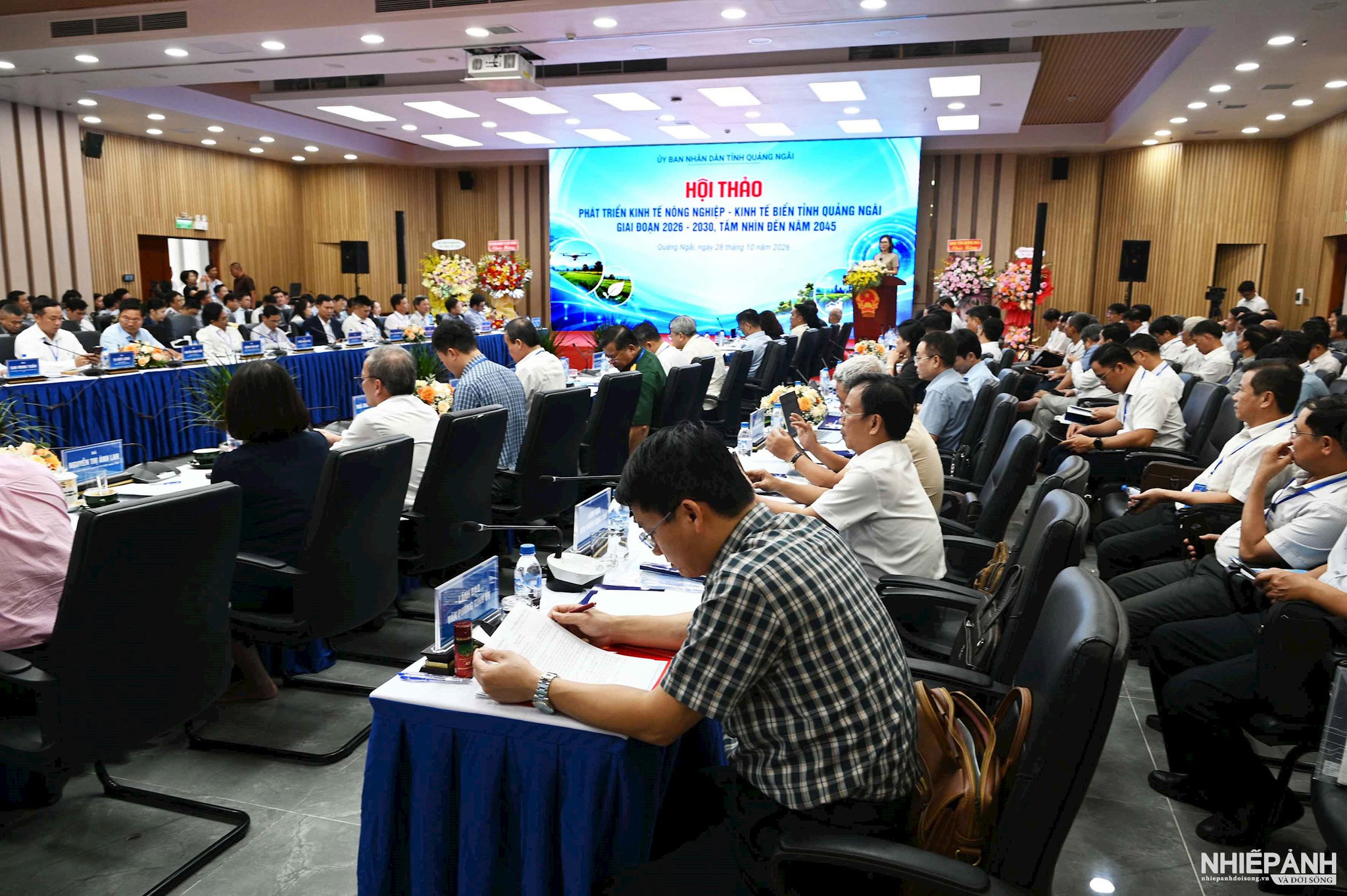 W_2.-quang-canh-hoi-thao.jpg