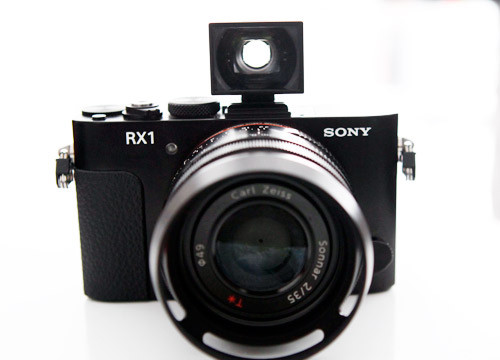Máy ảnh compact full-frame của Sony