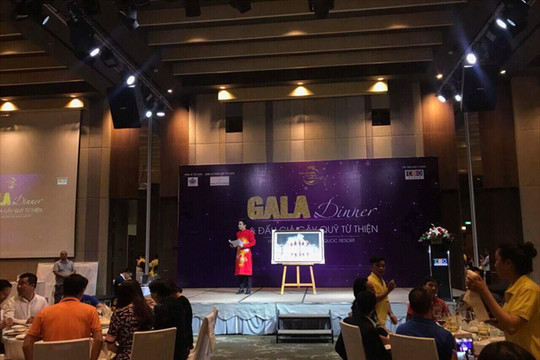 Nhiếp ảnh và hoạt động ý nghĩa gây quỹ từ thiện trước đêm Chung kết Hoa hậu Biển Việt Nam toàn cầu 2018