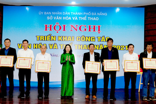 CLB Nhiếp ảnh Nghệ thuật Sông Hàn- Đà Nẵng được Bộ Văn hóa-Thể thao và Du lịch tặng Bằng khen
