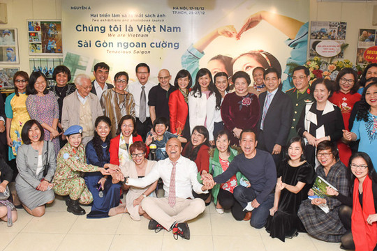 Triển lãm ảnh ''Chúng tôi là Việt Nam'' và ''Sài Gòn ngoan cường'' của NSNA Nguyễn Á