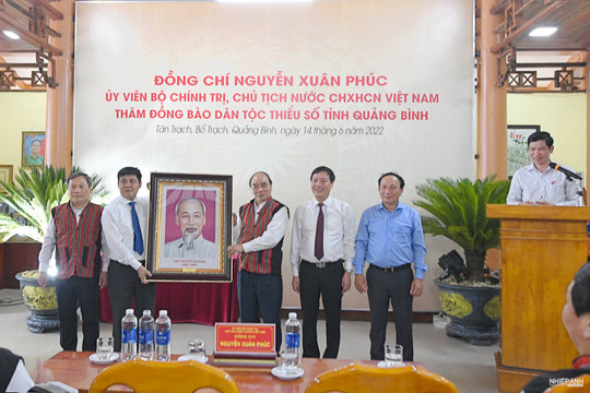 Bộ ảnh: Chủ tịch nước Nguyễn Xuân Phúc thăm Quảng Bình