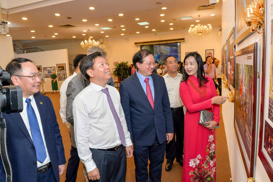 Khai mạc triển lãm và trao giải Cuộc thi Ảnh Nghệ thuật Việt Nam năm 2022