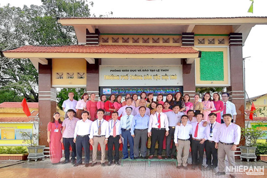 Trường PTDT Nội trú huyện Lệ Thủy - 30 năm xây dựng và phát triển
