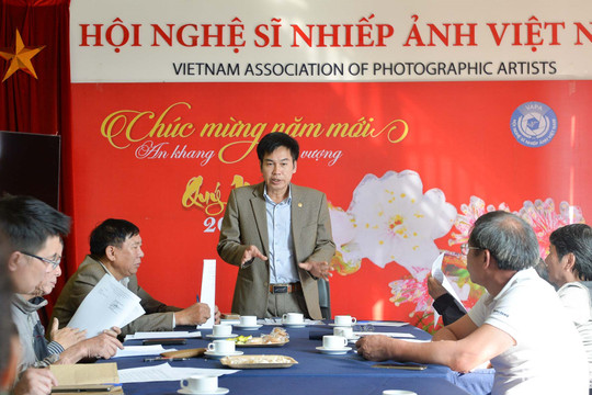 Hội nghị góp ý Đề cương tuyên truyền 70 năm Ngày truyền thống Nhiếp ảnh Việt Nam.