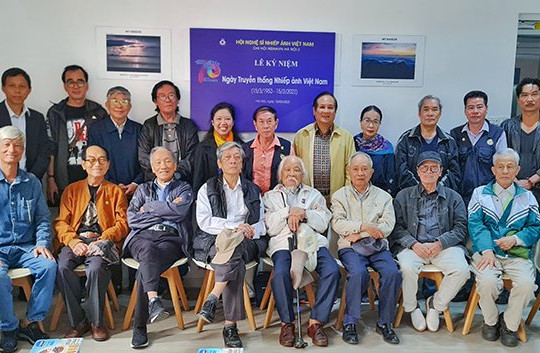 Chi hội Nghệ sĩ Nhiếp ảnh Viêt Nam Hà Nội 2 long trọng tổ chức lễ Kỷ niệm 70 năm Ngày Truyền thống Nhiếp ảnh Việt Nam