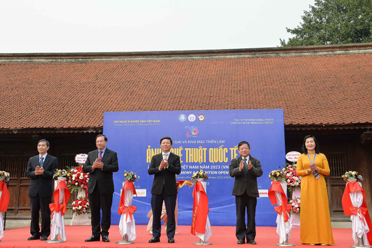 Trao giải và khai mạc Triển lãm Cuộc thi Ảnh nghệ thuật Quốc tế lần thứ 12 năm 2023 tại Việt Nam (VN23)