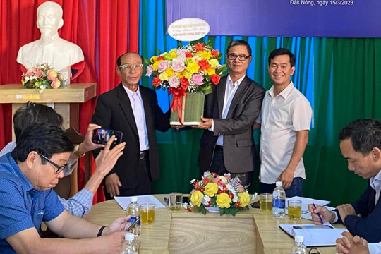 Hội Văn học Nghệ thuật tỉnh Đắk Nông tổ chức Tọa đàm Kỷ niệm 70 năm Ngày truyền thống Nhiếp ảnh Việt Nam