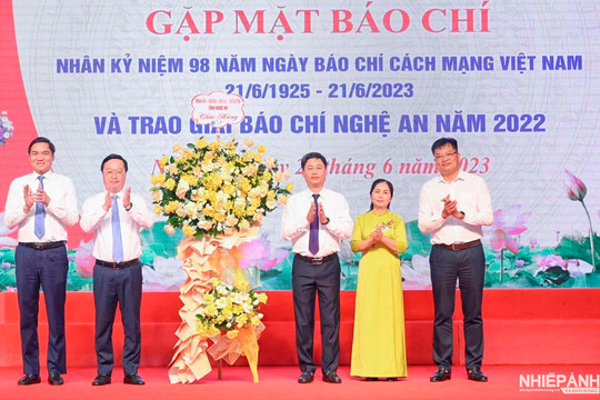 Nghệ An: Gặp mặt báo chí nhân Kỷ niệm 98 năm Ngày Báo chí Cách mạng Việt Nam và trao Giải Báo chí