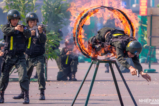 Đặc sắc Chung kết Hội thi quân sự, võ thuật Công an nhân dân lần thứ 2 năm 2023 qua ống kính CLB Nhiếp ảnh Đà Nẵng