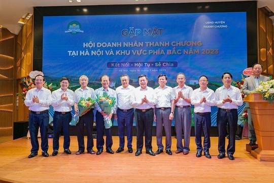 Hội Doanh nhân Thanh Chương tại Hà Nội và các tỉnh Phía Bắc ủng hộ 2,5 tỷ đồng cho các hộ nghèo, hộ khó khăn và trao tặng học bổng