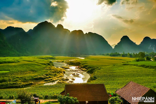 Ngắm nhìn Làng du lịch Tân Hóa, Quảng Bình - làng được vinh danh là Làng Du lịch tốt nhất thế giới