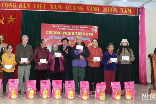 Tạp chí Nhiếp ảnh và Đời sống đồng hành cùng các doanh nghiệp tặng quà "Tết vì người nghèo" tại  Nghệ An
