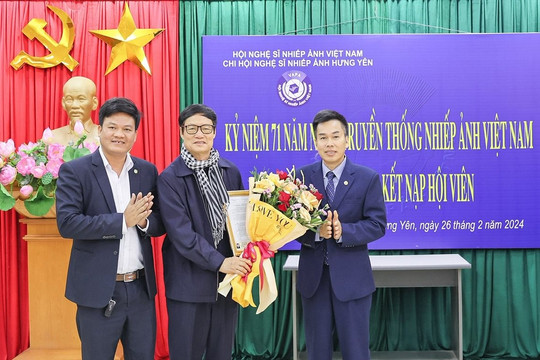 Chi Hội NSNA Việt Nam tỉnh Hưng Yên tổ chức﻿ Kỷ niệm 71 năm Ngày truyền thống Nhiếp ảnh Việt Nam và kết nạp hội viên mới