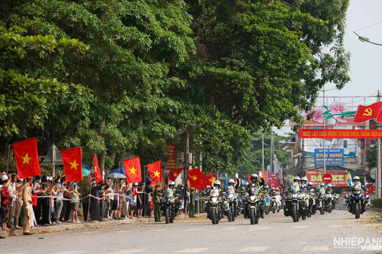 Thành phố Điện Biên Phủ rực rỡ cờ hoa đón khách trước đại lễ 7/5