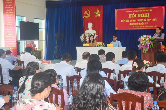 ĐBQH Trần Thị Thu Đông cùng đoàn ĐBQH tỉnh Bạc Liêu tiếp xúc cử tri các huyện thị, thành phố trên địa bàn tỉnh