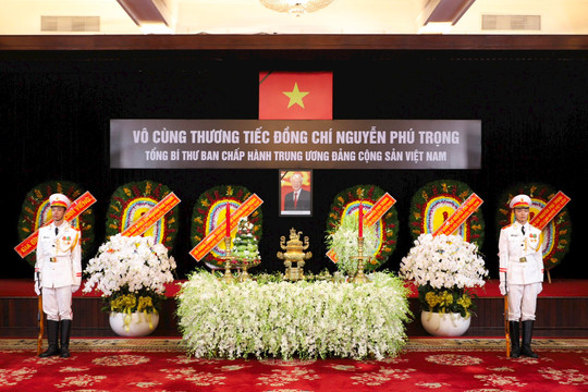 Hình ảnh Lễ viếng Tổng Bí thư Nguyễn Phú Trọng tại TP. HCM