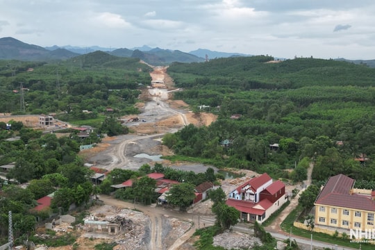 Quảng Bình: Huyện Lệ Thủy tăng cường vận động người dân đồng thuận phương án đền bù trả mặt bằng cho dự án trọng điểm 