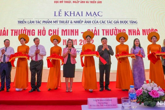 Khai mạc Triển lãm tác phẩm mỹ thuật, nhiếp ảnh được tặng Giải thưởng Hồ Chí Minh, Giải thưởng Nhà nước