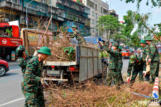 Hà Nội dần hồi sinh sau siêu bão Yagi