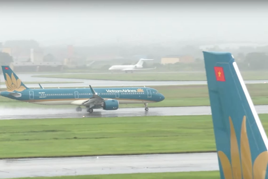 Vietnam Airlines tăng cường chuyến bay sau bão Trà Mi
