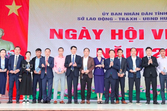 Sở LĐTB&XH Nghệ An phối hợp với huyện Tương Dương tổ chức Ngày hội việc làm trên địa bàn huyện năm 2024.