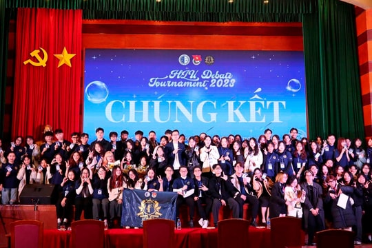 HLU Debate Tournament 2024 - Trận chiến tranh biện Vinh quang gọi tên 
