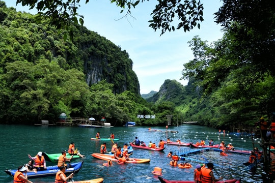 Du lịch Quảng Bình: Tăng trưởng ấn tượng, khẳng định vị thế điểm đến mạo hiểm hàng đầu