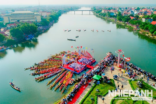 Quảng Bình: Giữ gìn và phát huy giá trị văn hóa Lễ hội đua thuyền truyền thống trên sông Kiến Giang