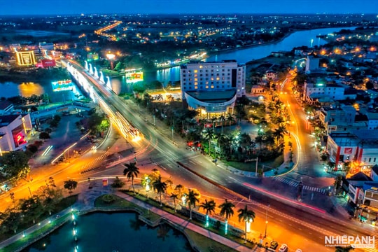Ban Thường vụ Tỉnh ủy Quảng Bình và Quảng Trị thống nhất phương án nhân sự cấp ủy tỉnh sau hợp nhất, sáp nhập