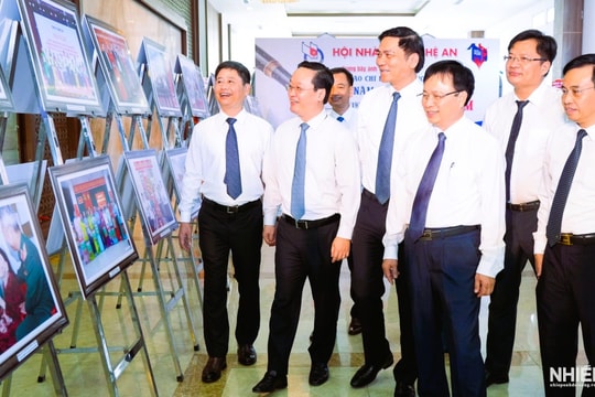 NGHỆ AN
Trọng thể Lễ kỷ niệm 100 năm Ngày Báo chí Cách mạng Việt Nam,
40 năm Hội Nhà báo Nghệ An – Trao giải Báo chí Nghệ An 2024

