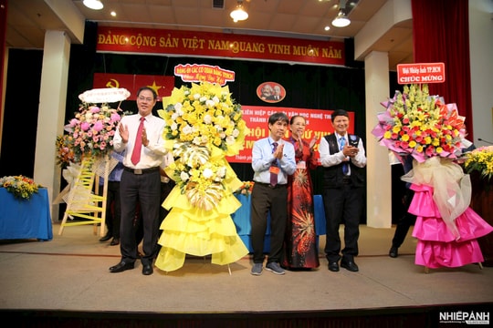 Đại hội Đảng bộ Liên hiệp các Hội Văn học Nghệ thuật TP. HCM lần thứ VIII: Mẫu mực, trách nhiệm và đậm đà tình nghệ sĩ