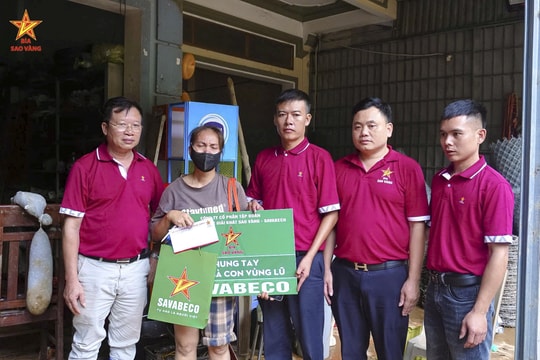 Bia Sao Vàng (SAVABECO) chung tay giúp đỡ người dân vùng lũ