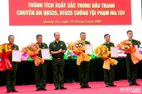 Quảng Trị: Khen thưởng Bộ đội Biên phòng triệt phá thành công chuyên án ma túy xuyên quốc gia, thu giữ gần 300kg ma túy