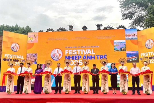 Khai mạc triển lãm và trao giải thưởng Festival Nhiếp ảnh trẻ năm 2025
