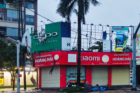 Hà Tĩnh tan hoang sau cơn bão số 5