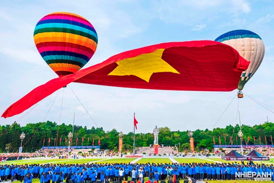 Các tác phẩm trưng bày triển lãm Liên hoan Ảnh nghệ thuật khu vực Bắc Trung Bộ năm 2025