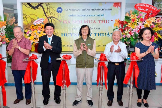 NSNA Huỳnh Mỹ Thuận ra mắt triển lãm ảnh “Hà Nội mùa thu” tại TP.HCM 