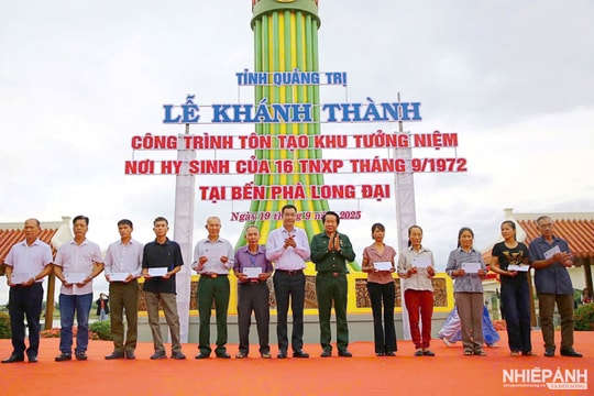 Khánh thành Khu tưởng niệm 16 Thanh niên xung phong hy sinh tại Bến phà Long Đại
