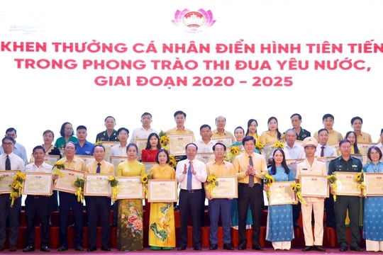 MẶT TRÂN TỔ QUỐC VIỆT NAM TỈNH NGHỆ AN
Tôn vinh 145 điển hình tiên tiến giai đoạn 2020-2025
