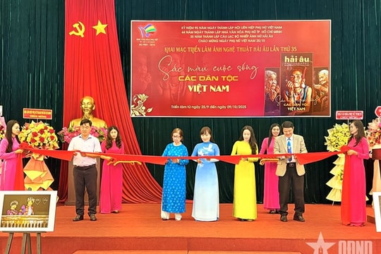 Lan tỏa sắc màu văn hóa từ ống kính nữ nghệ sĩ Hải Âu