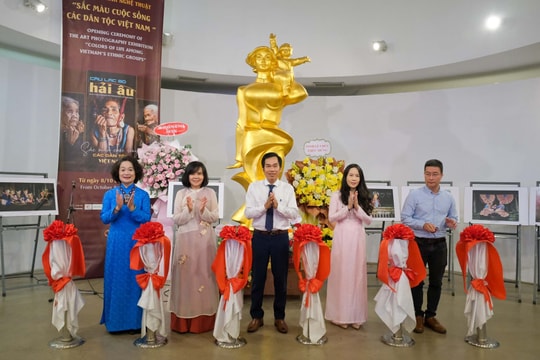 Khai mạc Triển lãm ảnh “Sắc màu cuộc sống các dân tộc Việt Nam” - Kỷ niệm 35 năm thành lập Câu lạc bộ Nhiếp ảnh nữ Hải Âu