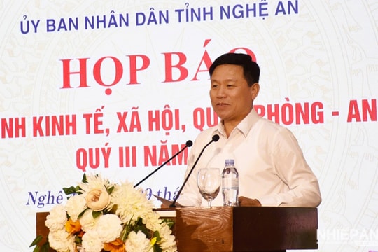 NGHỆ AN
Tốc độ tăng trưởng tổng sản phẩm trên địa bàn tỉnh 
9 tháng đầu năm 2025 ước đạt 8,61%

