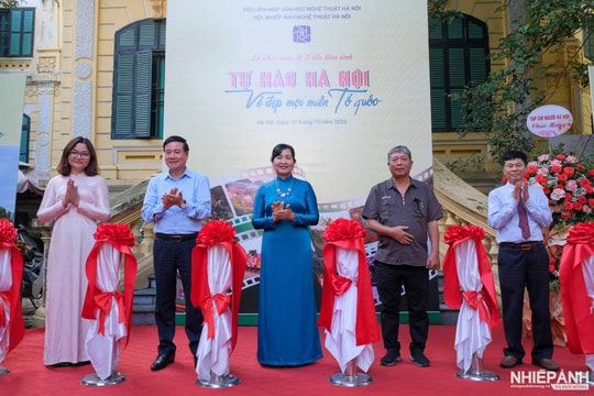 Khai mạc Triển lãm ảnh nghệ thuật Hà Nội lần thứ 55 với chủ đề “Tự hào Hà Nội – Vẻ đẹp mọi miền Tổ quốc”.