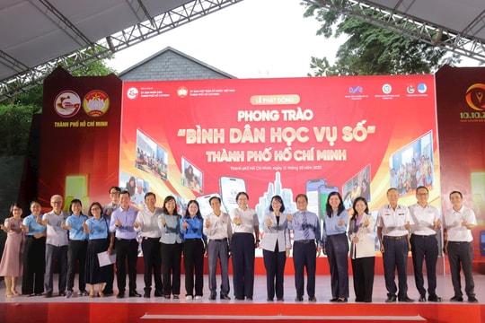 Phong trào ‘Bình dân học vụ số’: Mỗi công dân là một hạt nhân chuyển đổi số