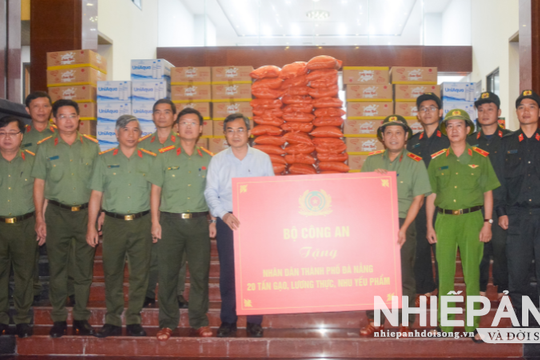 Cần Thơ: Nghĩa tình hướng về miền Trung