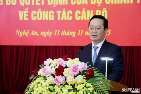 Đồng chí Nguyễn Khắc Thận giữ chức Bí thư Tỉnh ủy Nghệ An

